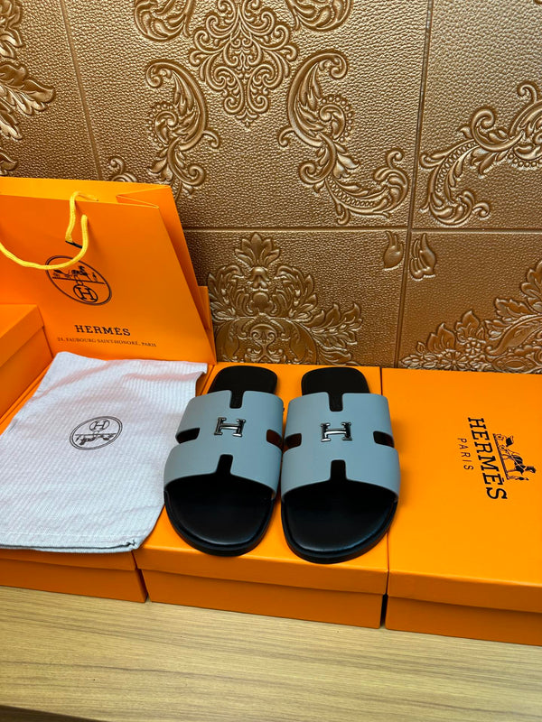 HM IZMIR H-BUCKLE SANDAL STONE CALFSKIN