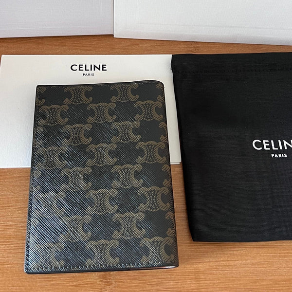 TRIOMPHE 10m180 Passport Holder Tan Cowhide