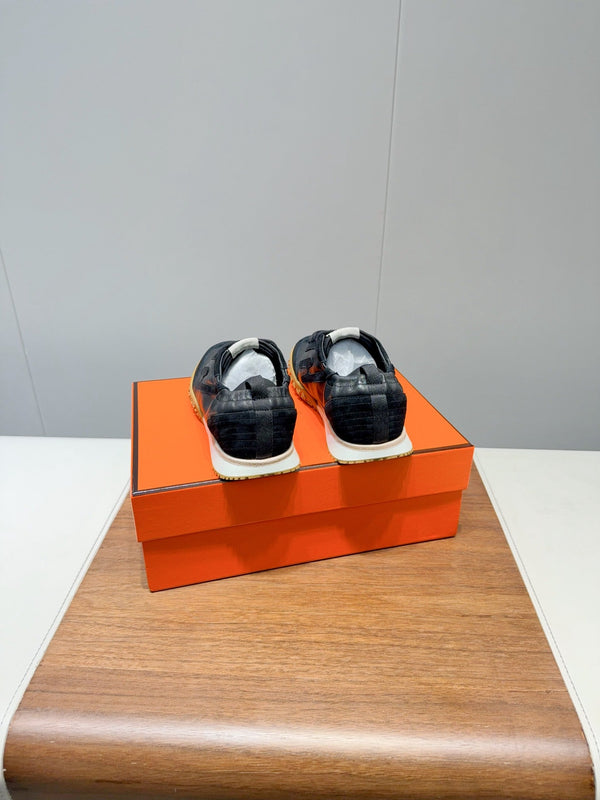 Sneaker HM Jet in pelle scamosciata nera 317312