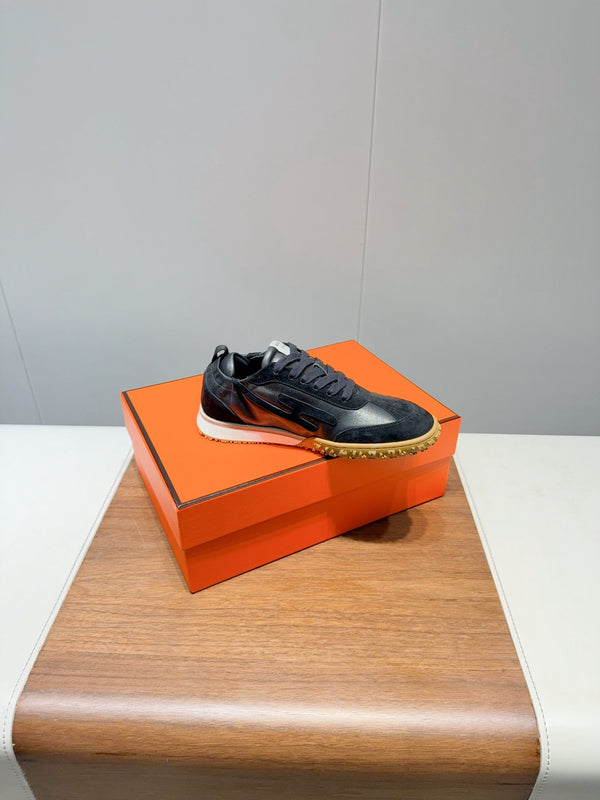 Sneaker HM Jet in pelle scamosciata nera 317312