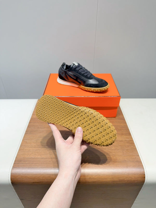 Sneaker HM Jet in pelle scamosciata nera 317312