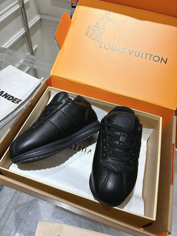 LV BUTTERSOFT Sneaker Black Cowhide 476980