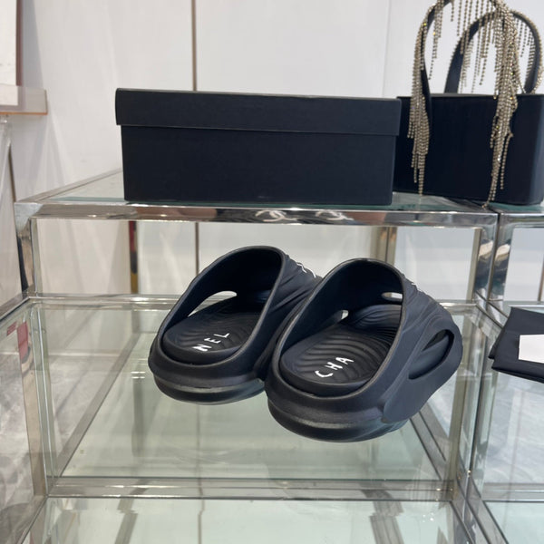 CC Slippers Black Foam 204135