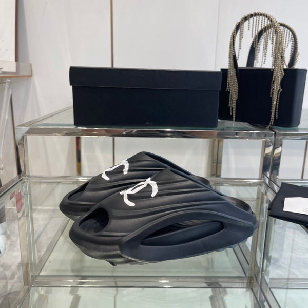 CC Slippers Black Foam 204135