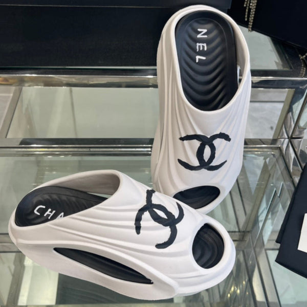 CC Slippers White Foam 204137