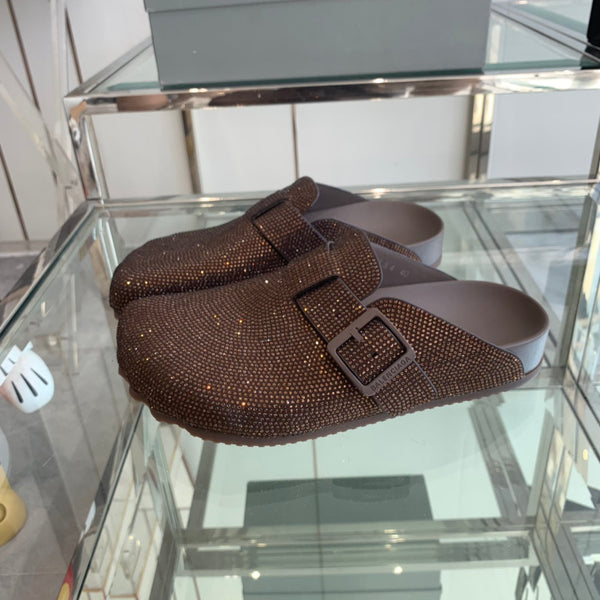 BIRKENSTOCK CLOG ATTACHED RHINESTONES IN BROWN CALFSKIN