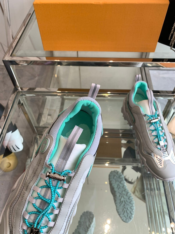 Sneaker LV Rush 40mm in pelle di vacchetta grigia turchese