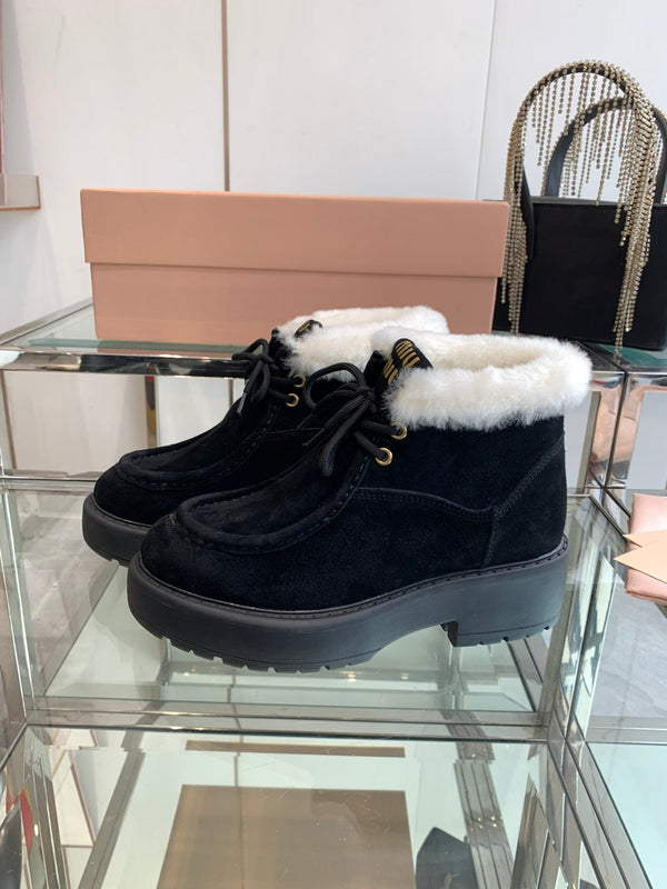 Miu Short Wool Boots Black Open-Hemmed Cowhide