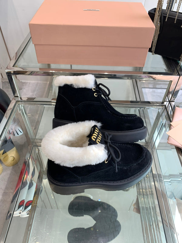 Miu Short Wool Boots Black Open-Hemmed Cowhide