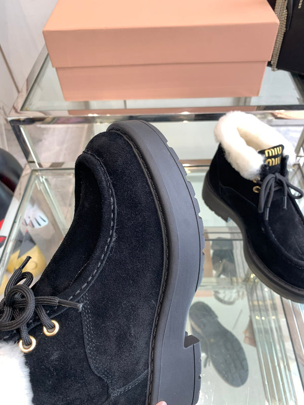 Miu Short Wool Boots Black Open-Hemmed Cowhide