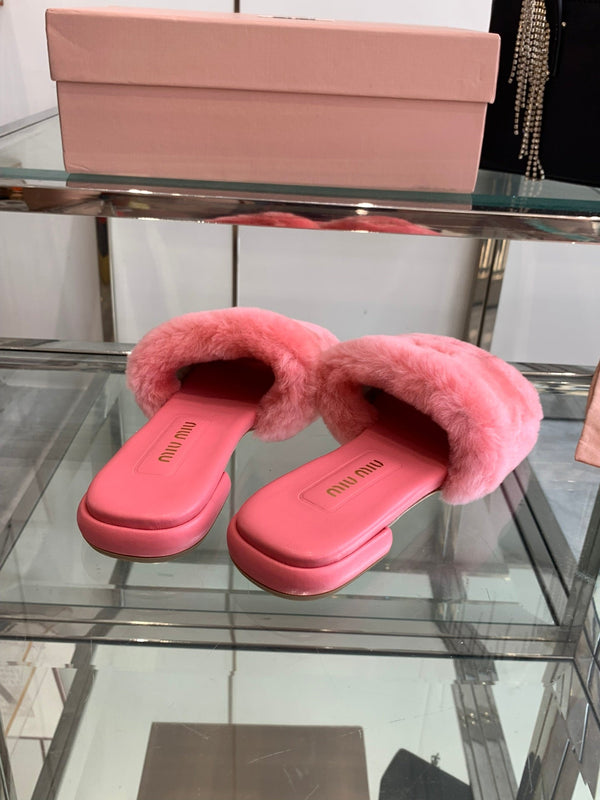 Miu Slippers Pink Super Soft Wool