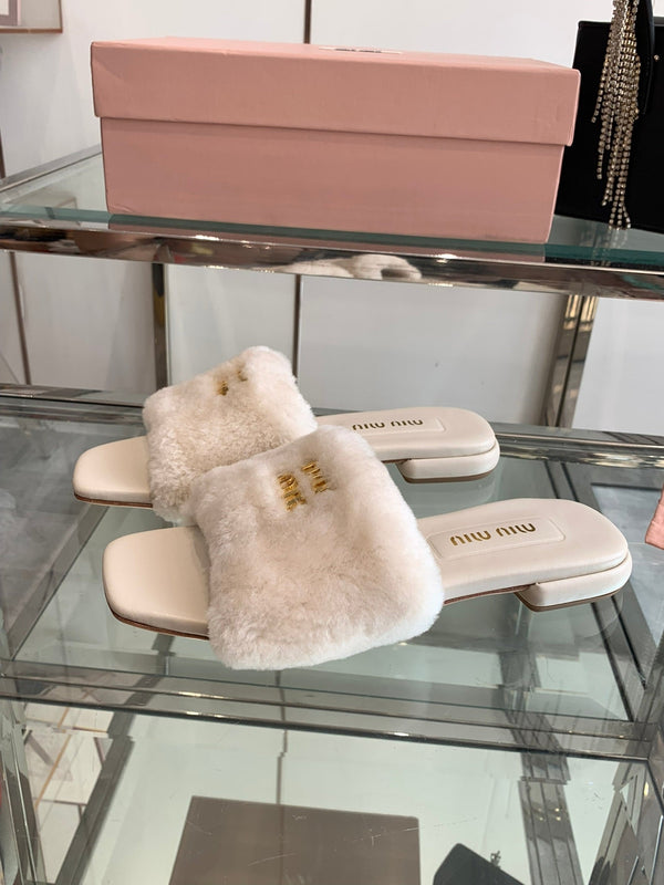Miu Slippers Beige Super Soft Wool
