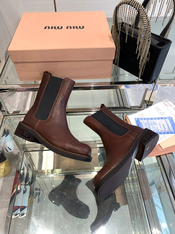 Miu Short Boots Brown Earth Vegetable Blended Cowhide