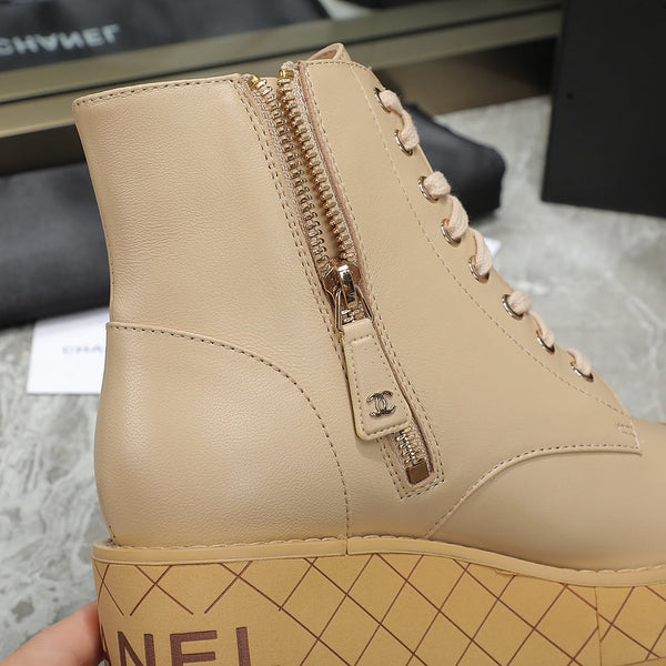 CC 24 Interlocking Logo Combat Boots 100mm Beige Lambskin 432651