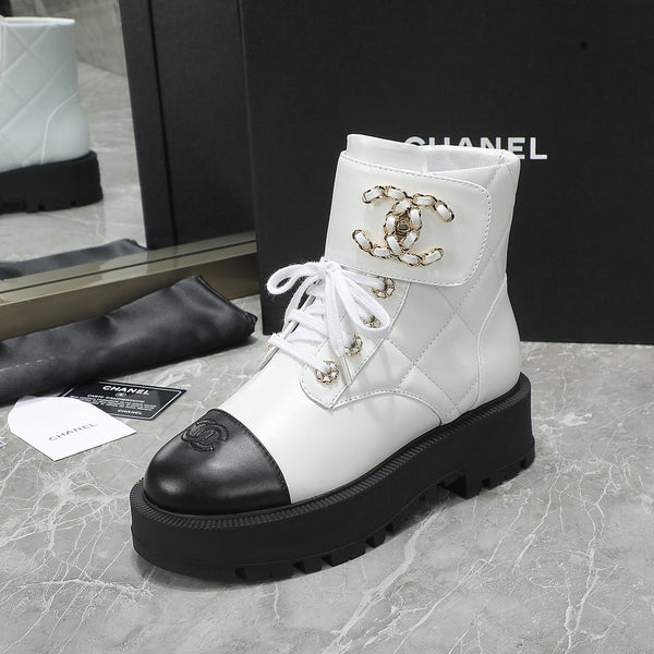 CC Interlocking Logo Combat Boots In Black White Quilted Lambskin 432655