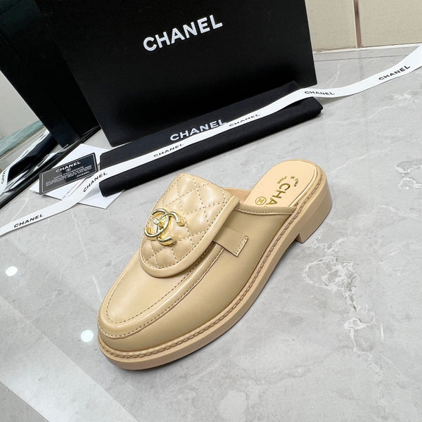 CC Mule Beige Quilted Calfskin
