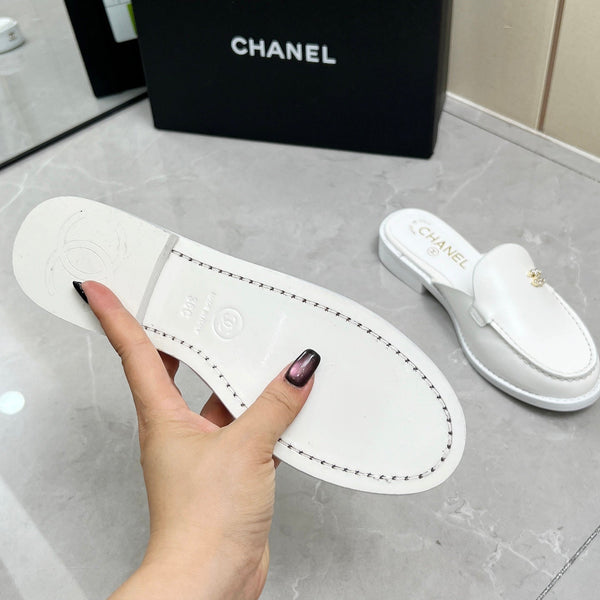 CC 25C Mule White Calfskin