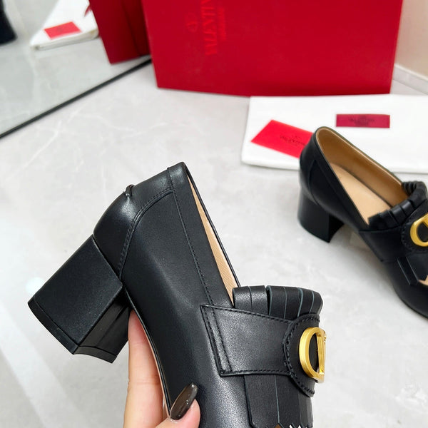 VT 25 Signature Heeled Loafer Black Calf Leather 293943