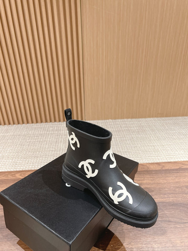 CC RAIN BOOTS BLACK TPU WITH WHITE LOGO 1