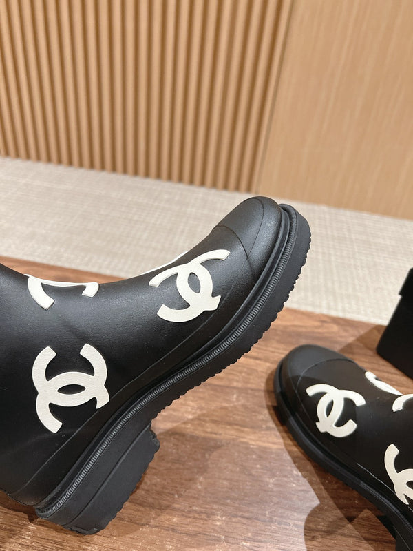 CC RAIN BOOTS BLACK TPU WITH WHITE LOGO 1