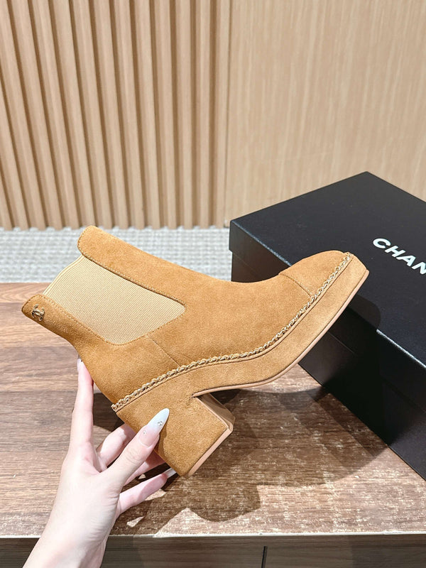 CC 25 Chelsea Ankle Boots With Chain 85mm Beige Suede 428221