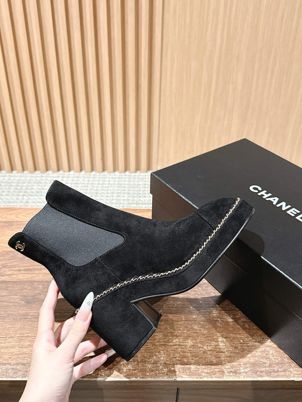 CC 25 Chelsea Ankle Boots With Chain 85mm Black Suede 428222