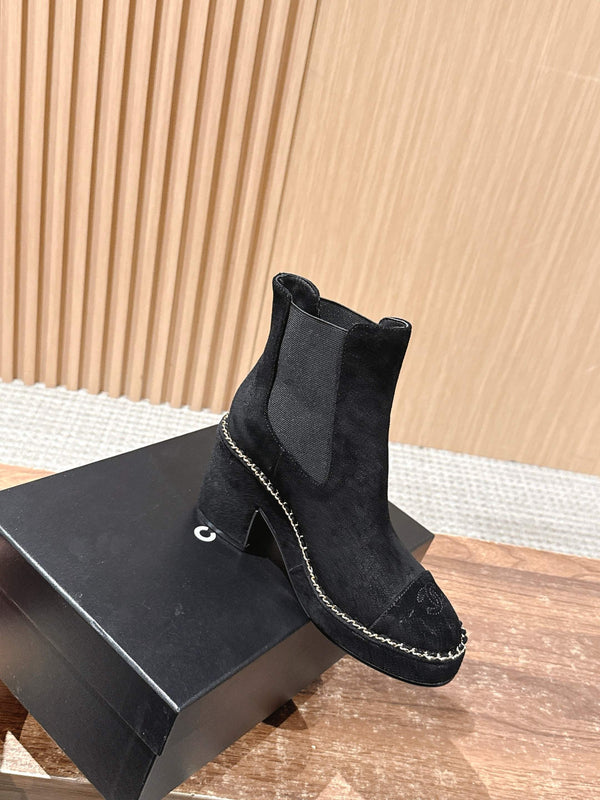 CC 25 Chelsea Ankle Boots With Chain 85mm Black Suede 428222