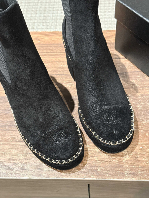 CC 25 Chelsea Ankle Boots With Chain 85mm Black Suede 428222