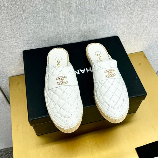 mule white quilted calfskin
