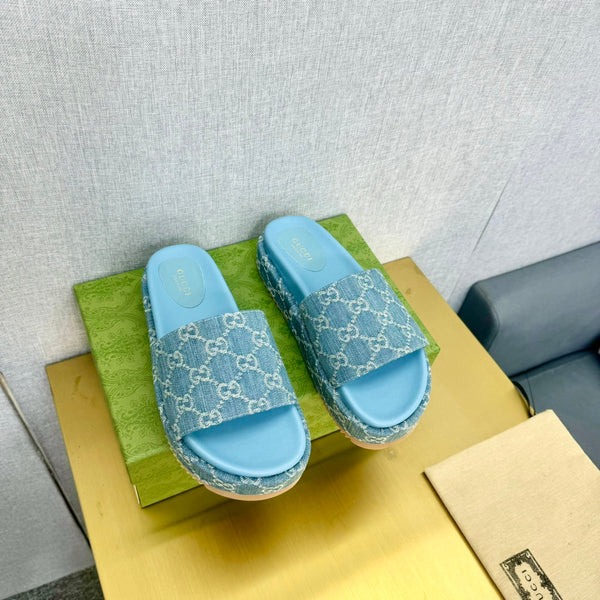 GG PLATFORM SLIDE SANDAL SKY CANVAS