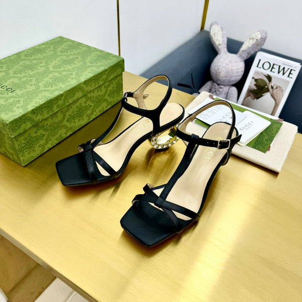 MEDIUM-HEEL SANDAL IN BLACK CALFSKIN WITH RHINSTONES