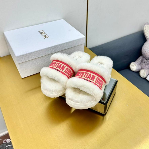 CD Dway Slide In White Mix Red Wool Fleece Lining And Canvas Fabric 111085