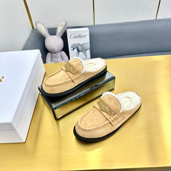 CD Boy Mule In Beige Vintage Suede With Wool Fleece Lining 111830