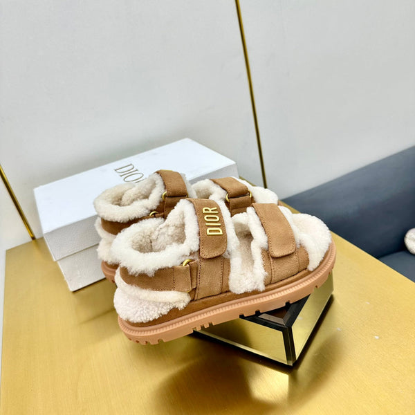 Dioract Sandal In Brown Suede And Wool Fleece Lining 111048