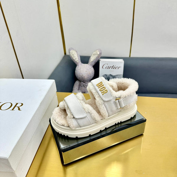 Dioract Sandal In White Suede And Wool Fleece Lining 111050