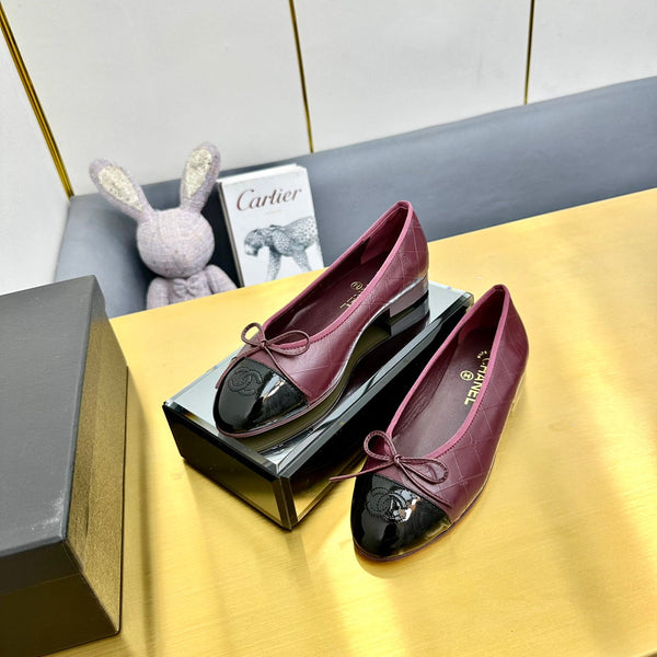 cc ballet flats in burgundy lambskin and black patent calfskin 137424