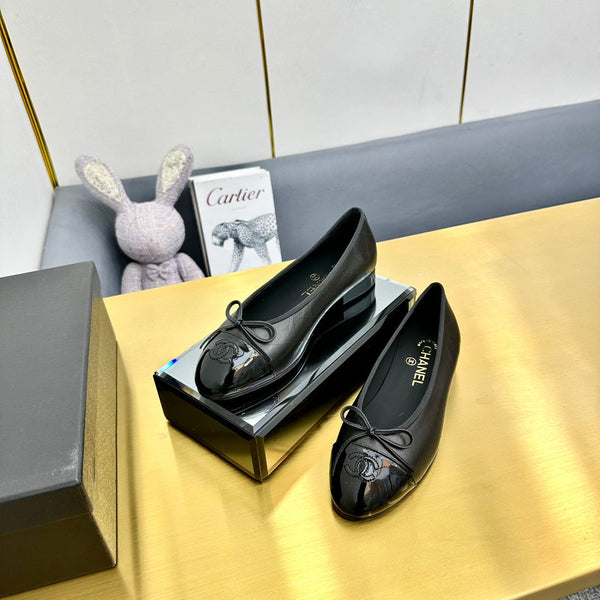 cc ballet flats in black lambskin and black patent calfskin 137426
