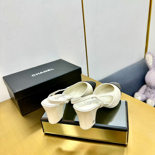 cc slingback pumps 65 in cream lambskin and black patent calfskin 137437