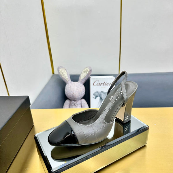 cc slingback pumps 90 in grey lambskin and black patent calfskin 137452