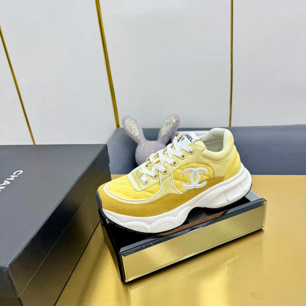 DAD SNEAKER IN AMBER YELLOW LAMBSKIN AND SUEDE