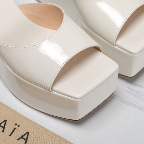 ALAIA PLATFORM WEDGE IN WHITE TAN LAMBSKIN WITH RED HEART