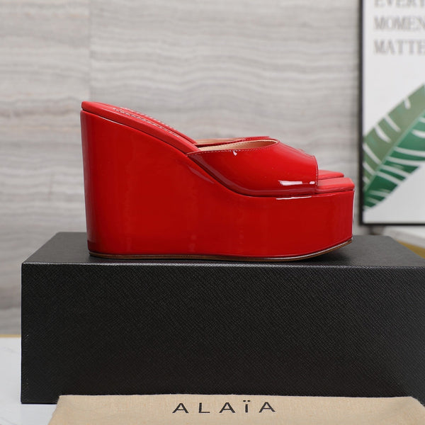 ALAIA PLATFORM WEDGE IN CHERRY RED LAMBSKIN WITH HEART EMBROIDERED