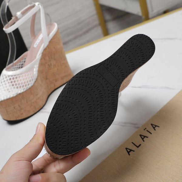 SANDALO ALAIA CON ZEPPA IN RETE BIANCA E GOMMA BEIGE