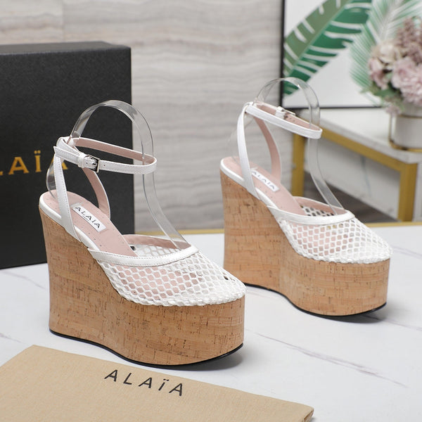 SANDALO ALAIA CON ZEPPA IN RETE BIANCA E GOMMA BEIGE