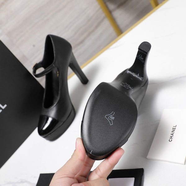 CC Buckle Platform Pumps 100mm Black Lambskin 425881