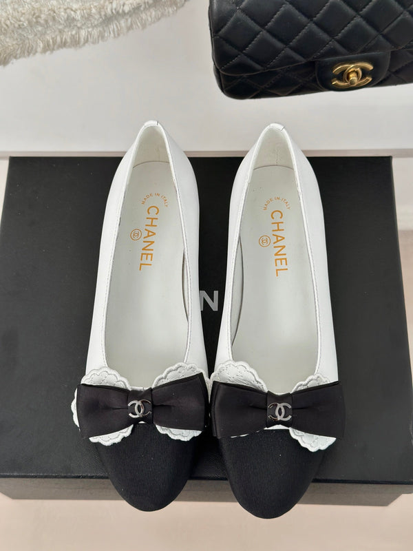 CC Ballet Flats White With Bow Lambskin