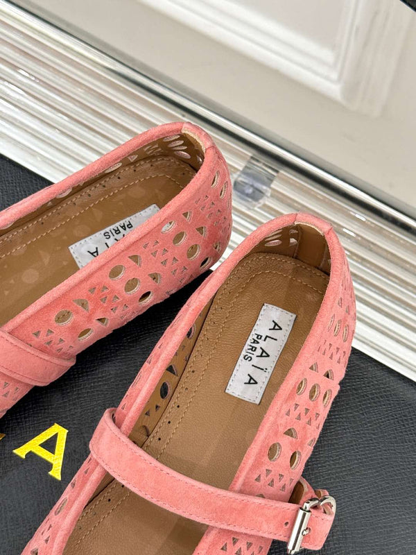 Alaia Women's Ballet Flat Pink Suede 293227
