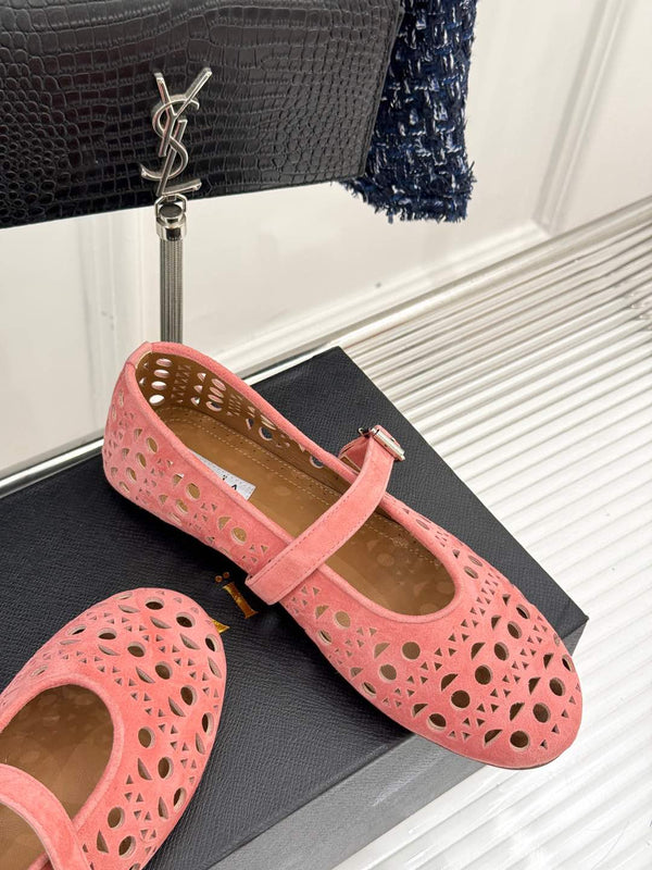 Alaia Women's Ballet Flat Pink Suede 293227