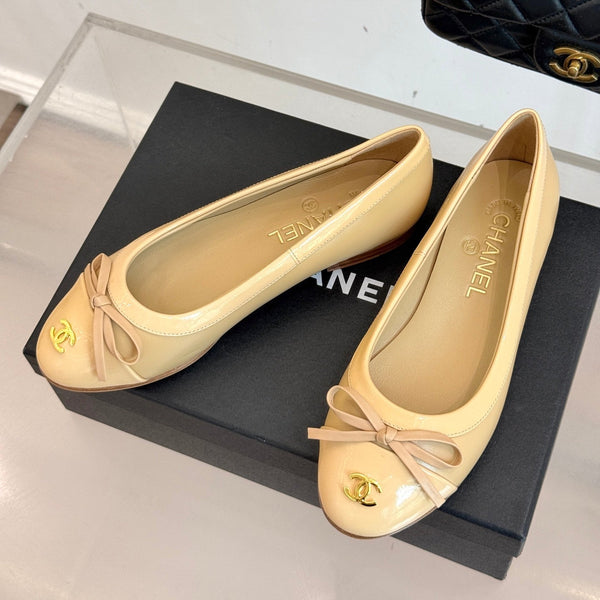 Chanel 25 Bowknot Ballet Flat Beige Sheepskin 473066