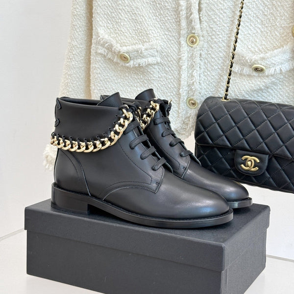 CC Classic Large Chain Martin Booots Black Sheepskin 404668